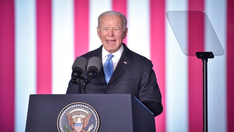 بايدن يقول إن تصريحاته الأخيرة المثيرة للجدل يساء تفسيرها