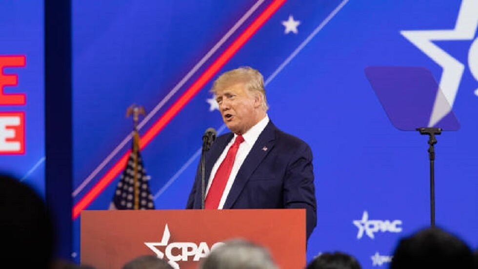 قاض أمريكي يرجح "انتهاك" ترامب للقانون