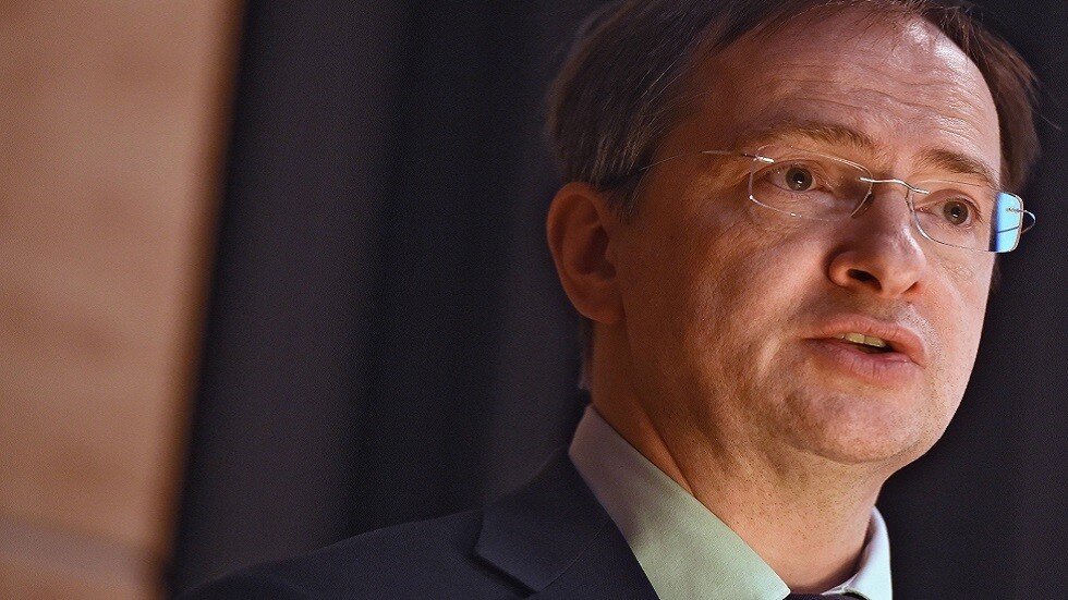 ميدينسكي: كييف وعدت باتخاذ أشد الإجراءات ضد المجرمين الذين قاموا بتعذيب الأسرى الروس