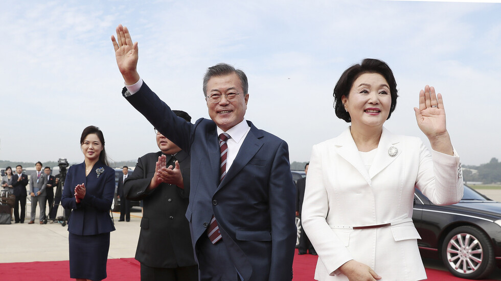 سيئول تنفي استخدام السيدة الأولى كيم جونغ-سوك أموال دافعي الضرائب لشراء ثيابها