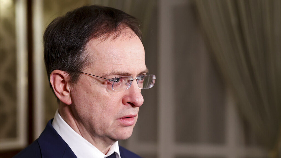 ميدينسكي: كييف قدمت مقترحا خطيا بأن تكون أوكرانيا دولة محايدة خالية من الأسلحة النووية