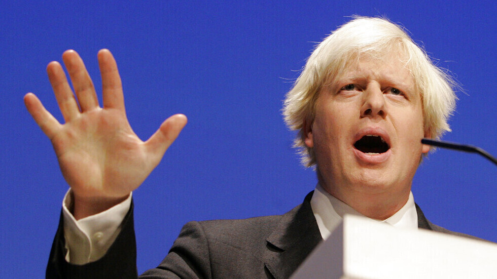 "التايمز": جونسون يريد تزويد أوكرانيا بأسلحة "أكثر فتكا"