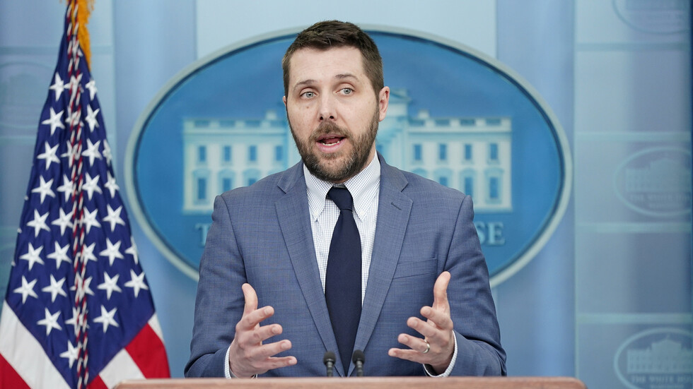 الولايات المتحدة تحاول "إقناع" الصين والهند بالإفراج عن النفط من مخزوناتهما