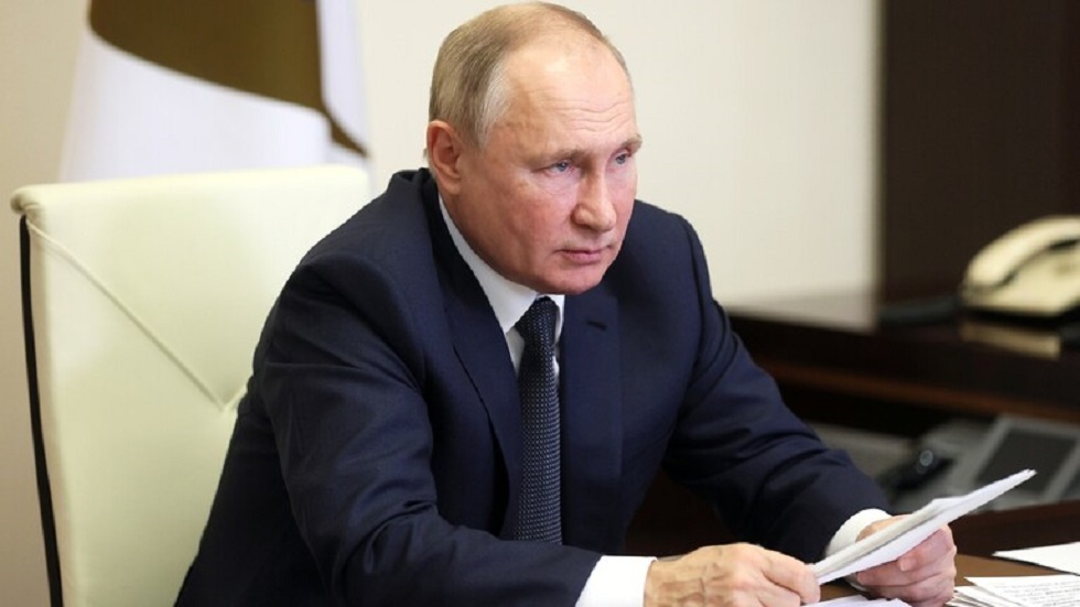 بوتين يصدر مرسوما بإجراءات إضافية لضمان الاستقرار المالي في روسيا