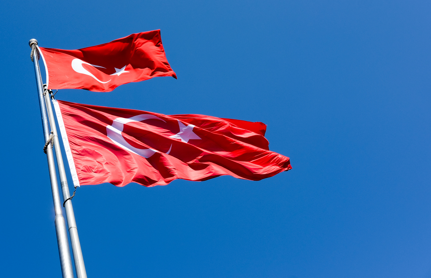 تشاووش أوغلو: تركيا لا تميل للمشاركة في العقوبات ضد روسيا