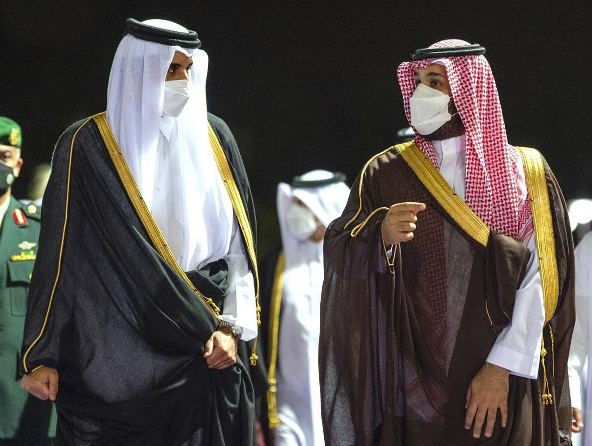 ولي العهد السعودي: أمير قطر قائد رائع وما حدث كان شجارا عائليا