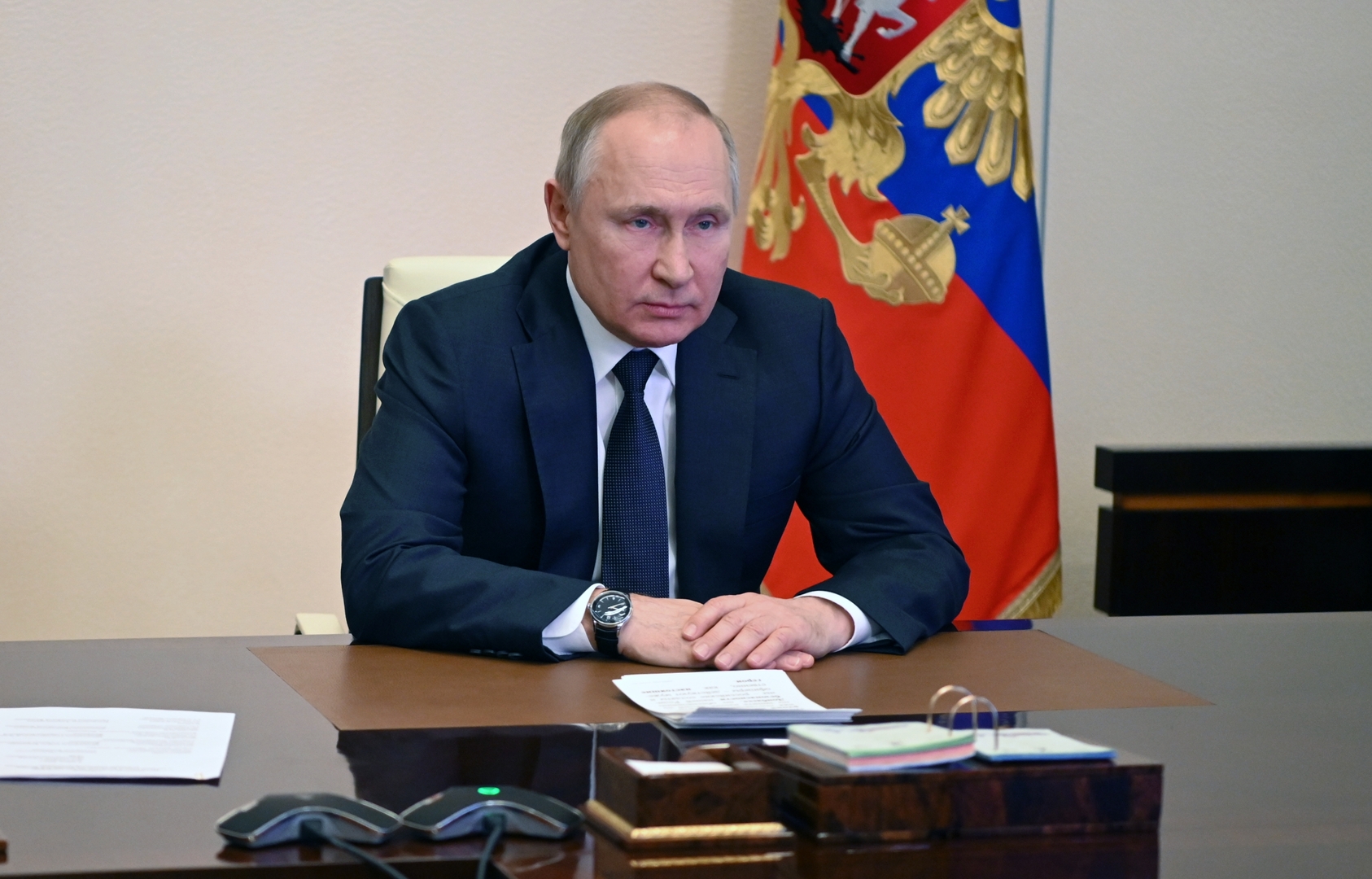 بوتين يؤكد أن روسيا ترد فقط على الإجراءات السلبية للدول الأخرى ويدعو الدول المجاورة لعدم التصعيد