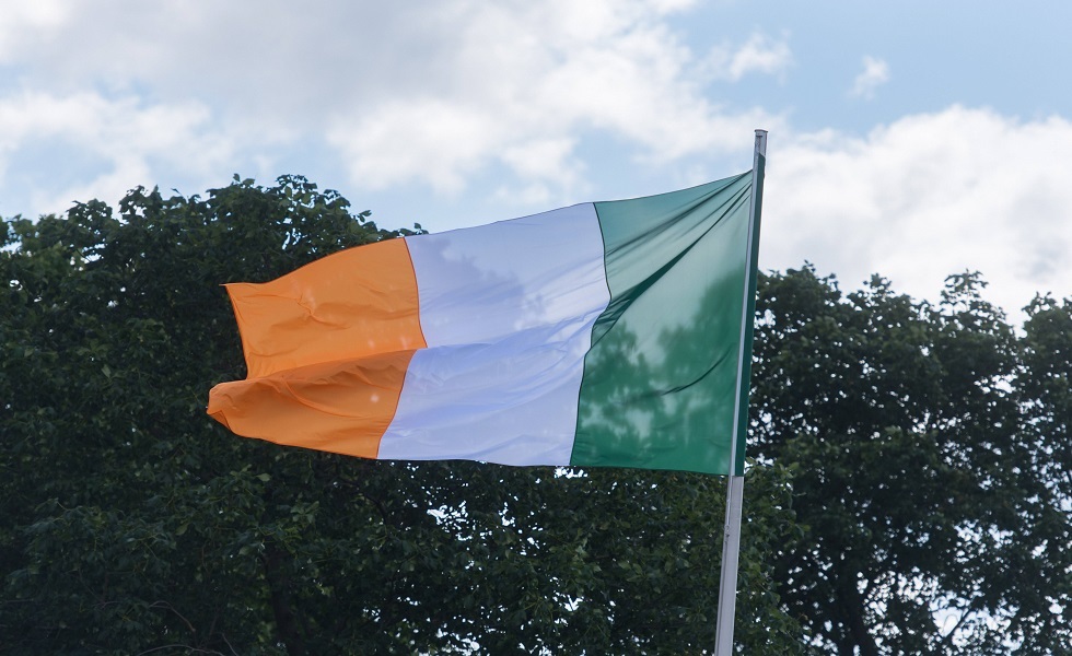 علم إيرلندا- صورة أرشيفية