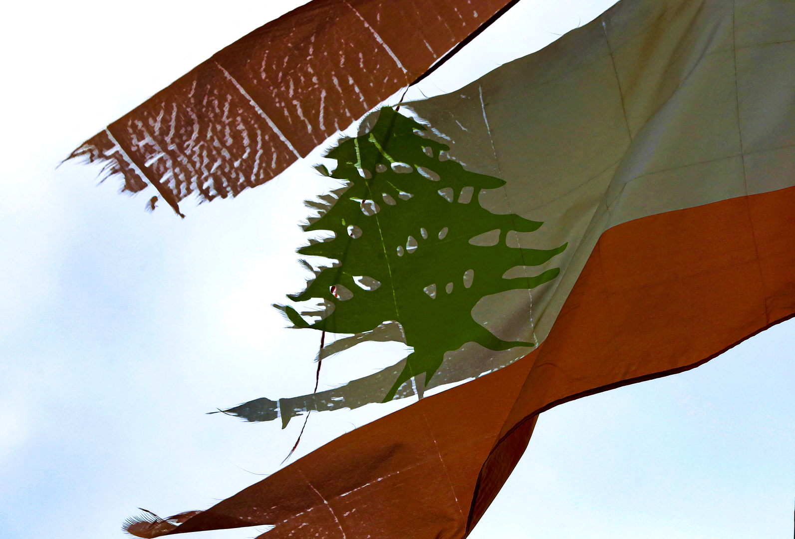 القضاء اللبناني يصدر قراره الاتهامي في جريمة تفجير حارة حريك