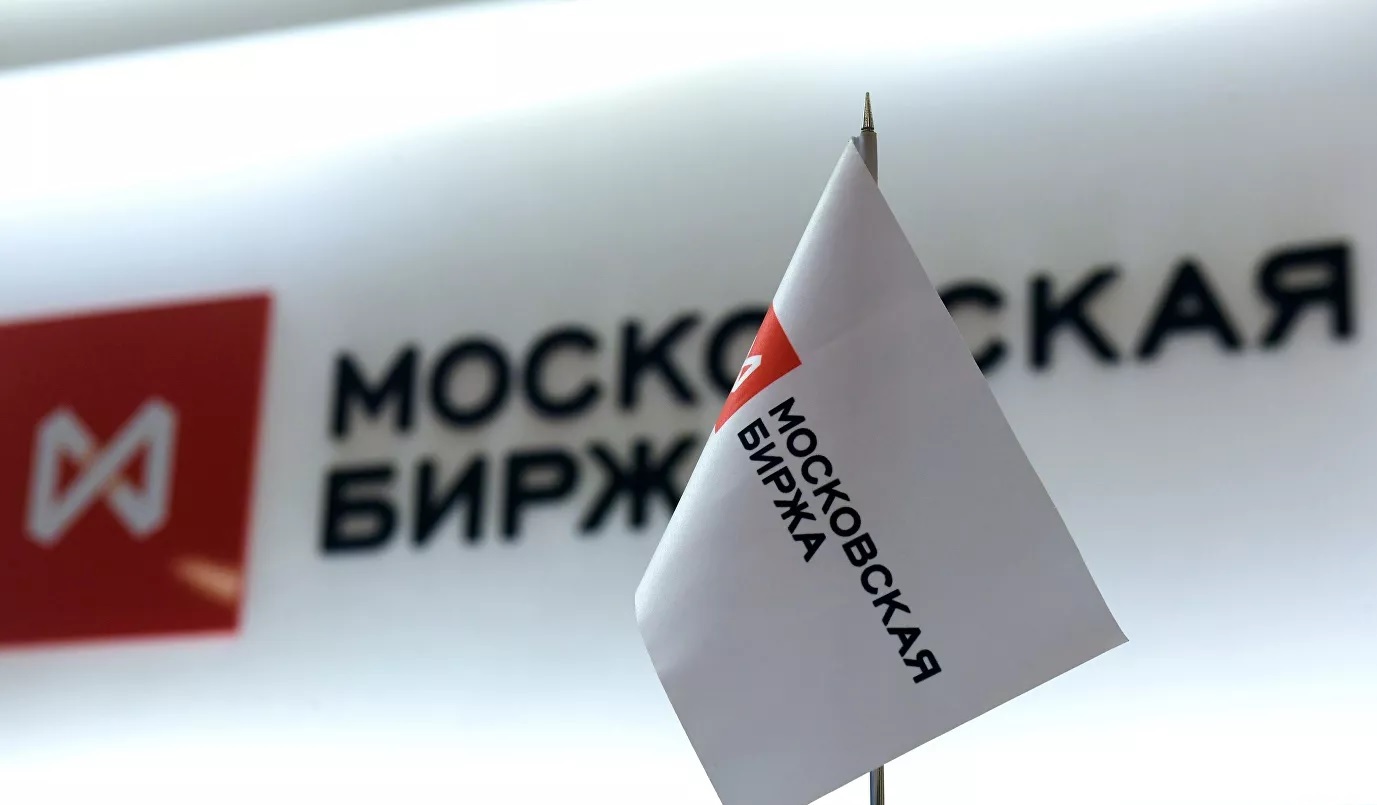 ارتفاع ملحوظ لمؤشر MICEX الروسي في أول يوم تداول بعد توقف دام نحو شهر