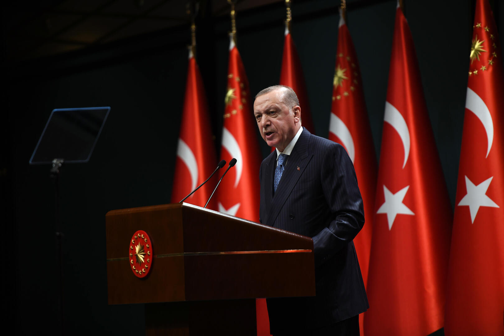 زيلينسكي: بحثت مع أردوغان نتائج قمة 