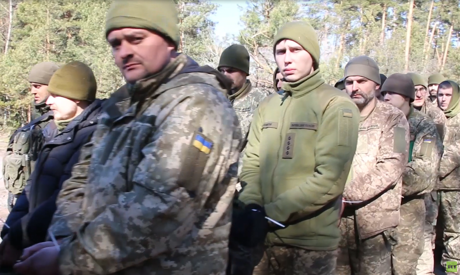 بالفيديو.. جنود وضباط من الجيش الأوكراني يسلمون أنفسهم