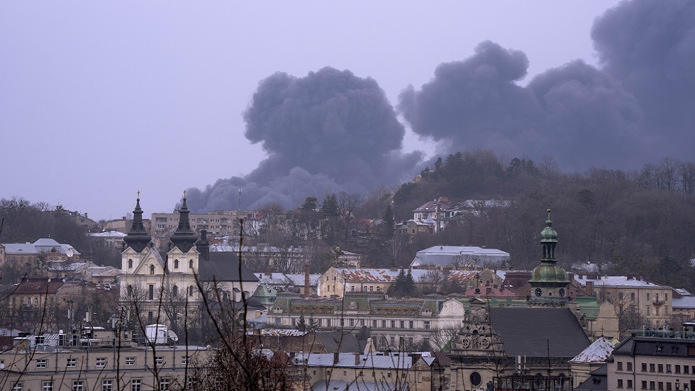 الدفاع الروسية تعلن تدمير مستودع كبير للوقود ومصنع عسكري في غرب أوكرانيا