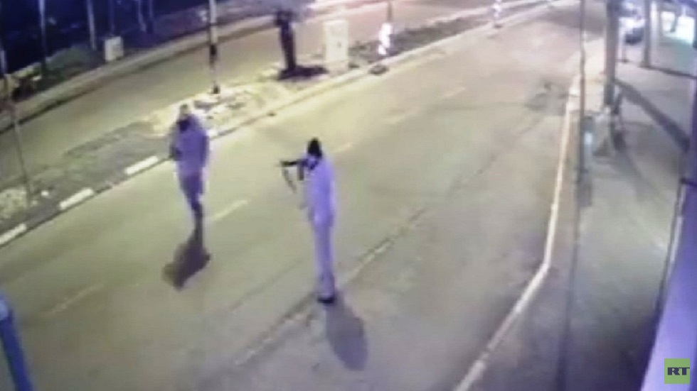 مراسلة RT: قتلى وجرحى بإطلاق نار في مدينة الخضيرة شمال إسرائيل (فيديو)