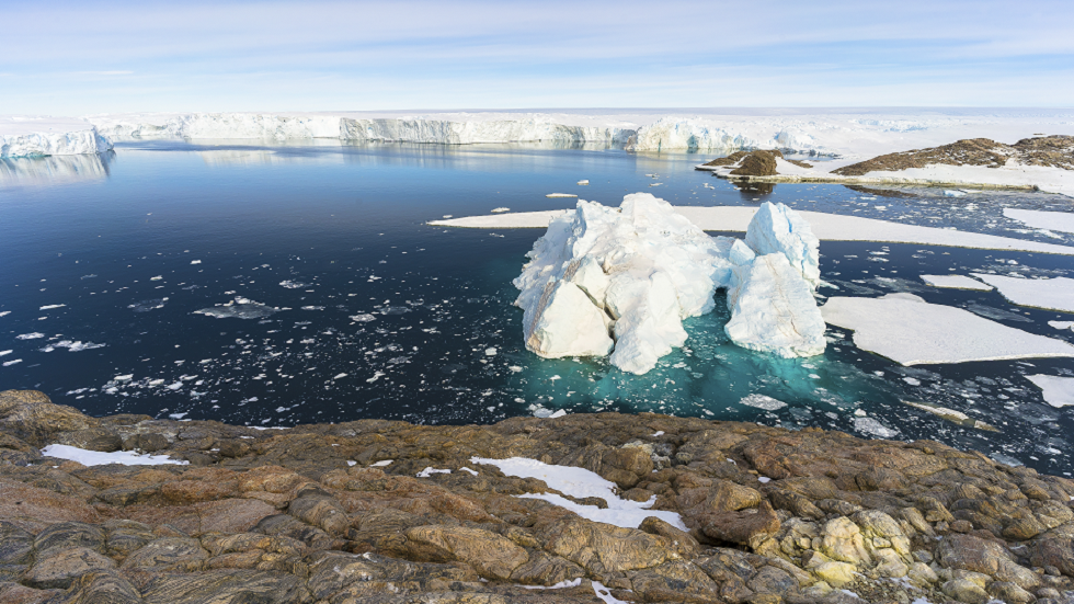 انهيار مفاجئ لجرف جليدي في القطب الجنوبي قد يكون علامة على أحداث مقبلة!