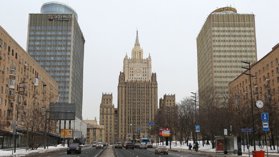 سلوفاكيا تطلب من روسيا تقليص عدد موظفي سفارتها