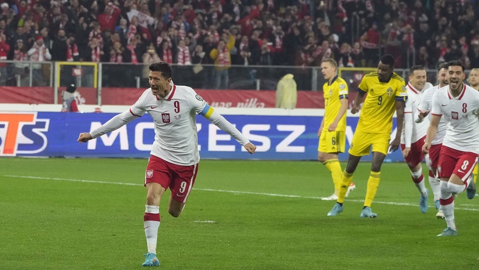 بولندا تبلغ مونديال قطر 2022