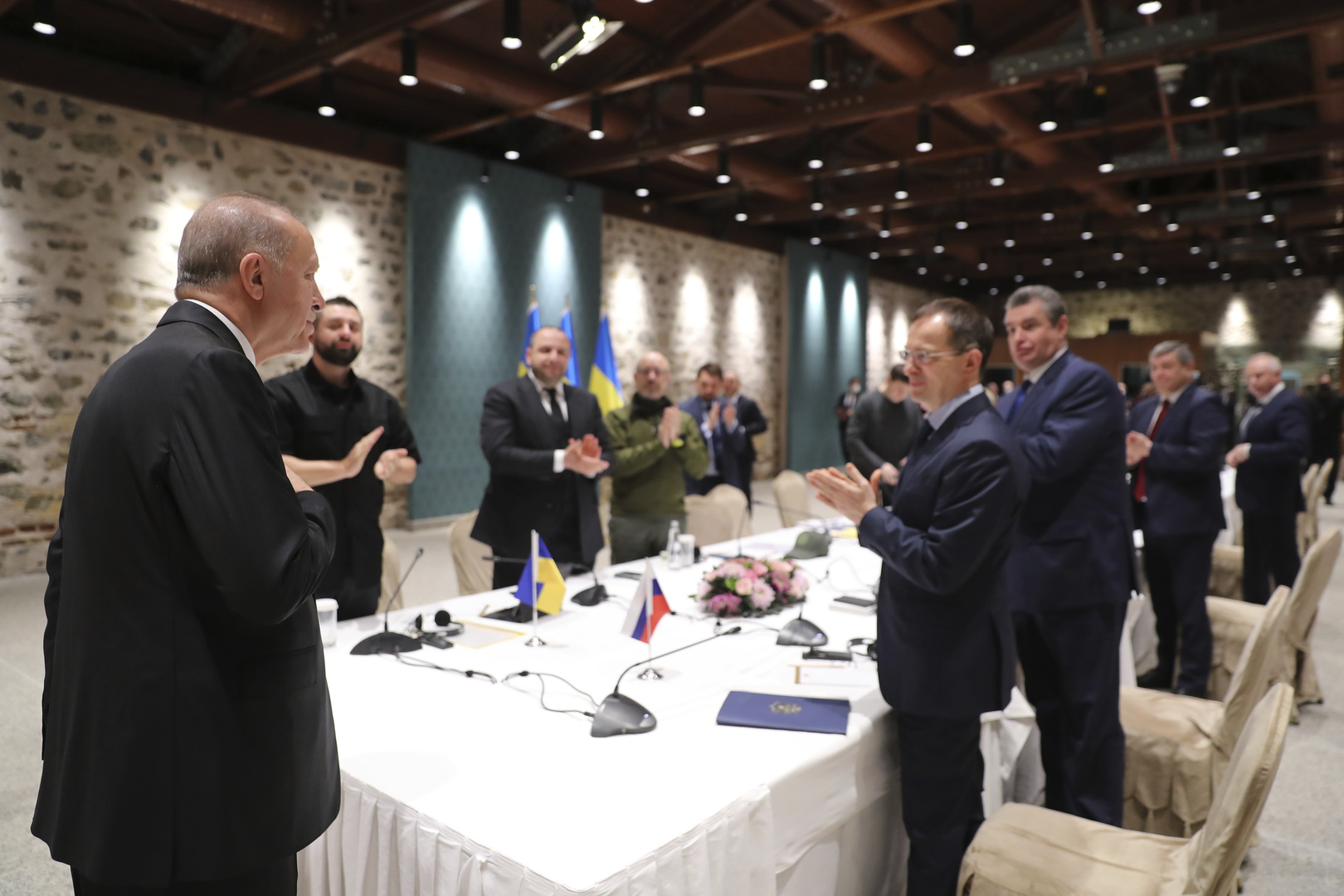 ماذا قال الإعلام الغربي في نتائج اجتماع اسطنبول بين روسيا وأوكرانيا؟