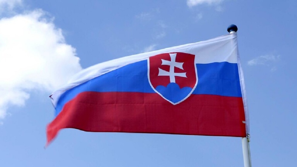 سلوفاكيا تطلب من روسيا تقليص عدد موظفي سفارتها