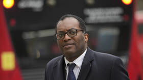 بريطانيا: سنوقف استيراد النفط من روسيا قبل نهاية 2022