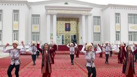 نجل رئيس تركمانستان السابق يصبح رئيسا للبلاد