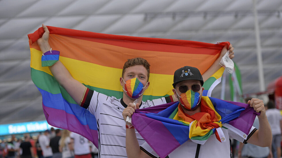 السعودية تسمح باستقبال المثليين