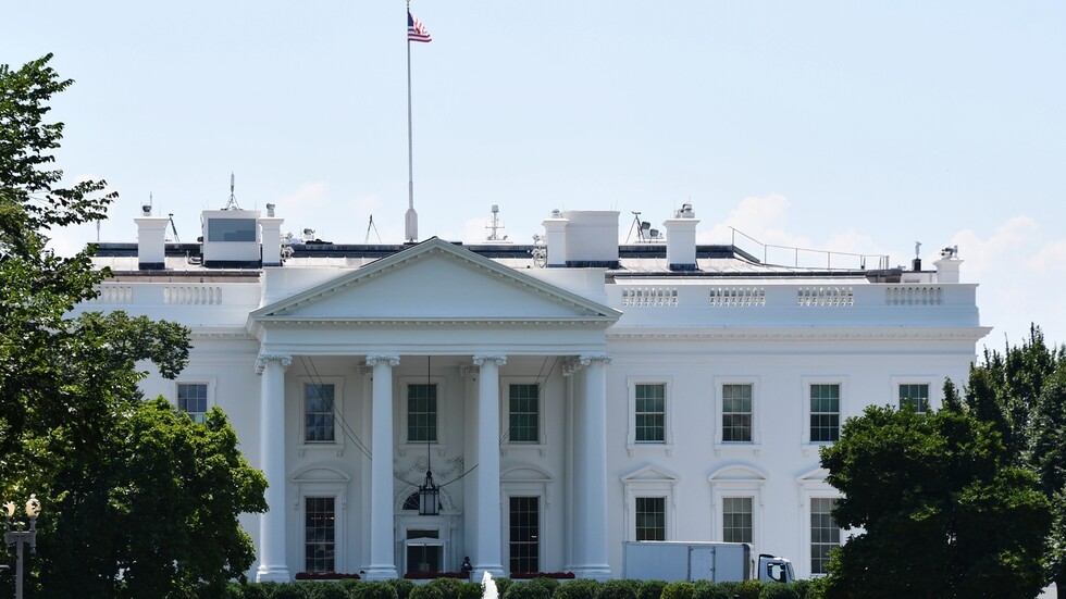 صحيفة: الولايات المتحدة تدرس إمكانية تشديد العقوبات ضد روسيا