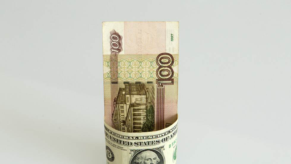 بعد حظر أمريكي.. مجلس الاتحاد: روسيا يمكنها سداد مدفوعات الدين بالروبل