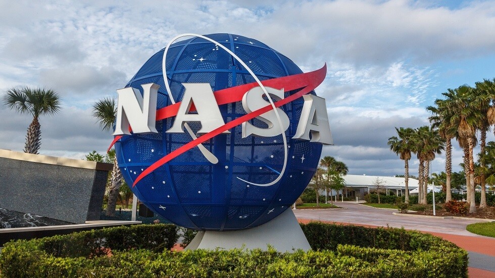 ناسا تقلّص عدد موظفيها في روسيا