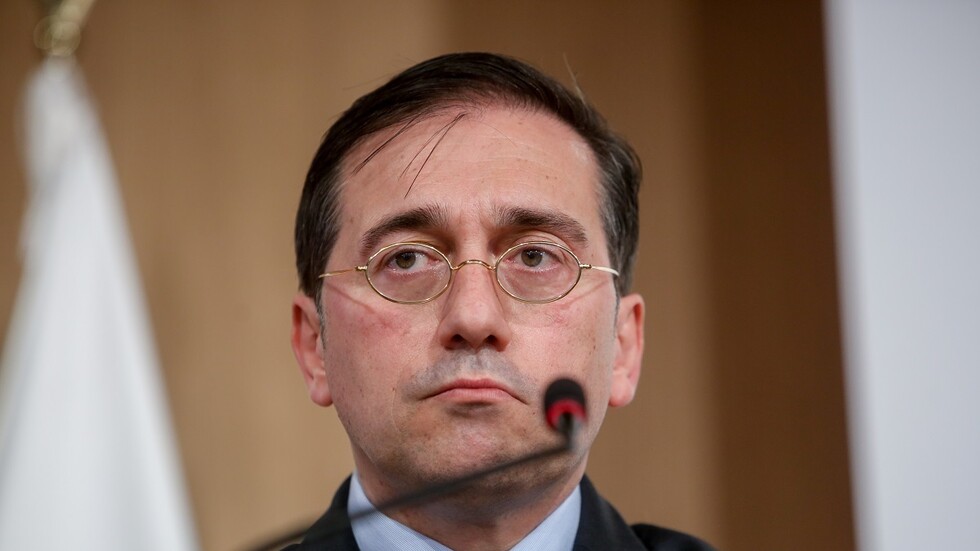 إسبانيا تطرد نحو 25 دبلوماسيا روسيا