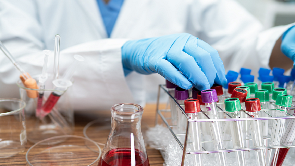 أعراض ومسببات صدمة إنتانية "شديدة" تسببت بوفاة أسطورة الملاكمة محمد علي!