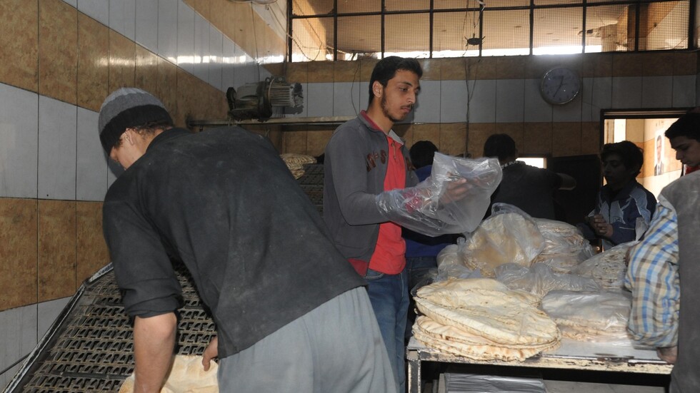 التجارة الداخلية السورية توضح آلية بيع الخبز في العاصمة دمشق