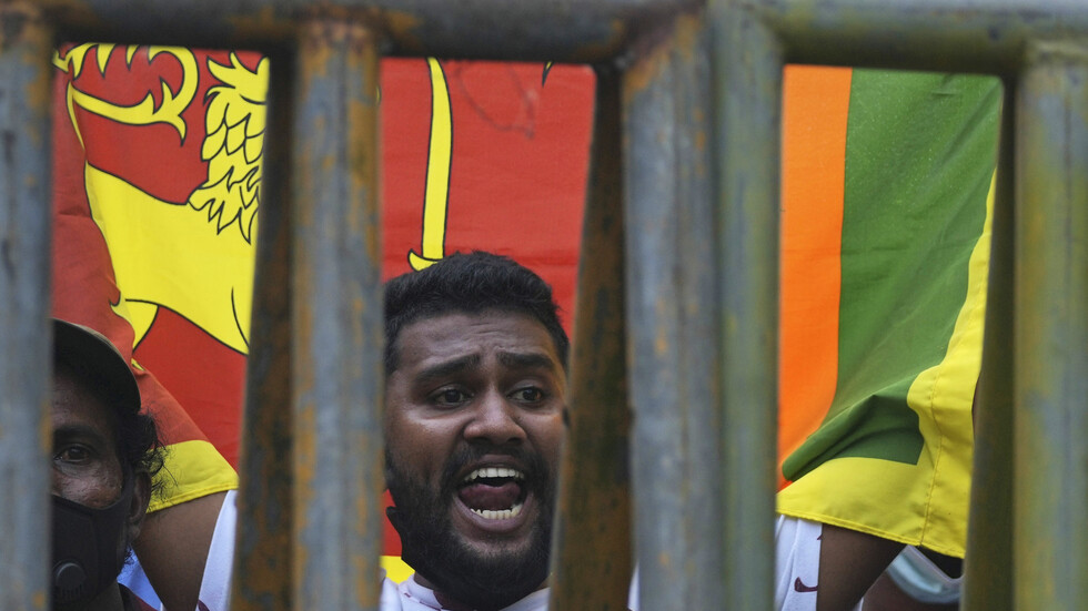 برلمان سريلانكا يحذر من مجاعة في البلاد