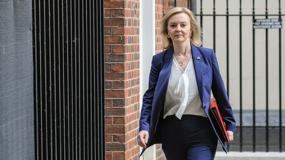 تراس: دول G7 تعمل على إجراءات جديدة ضد المصارف الروسية