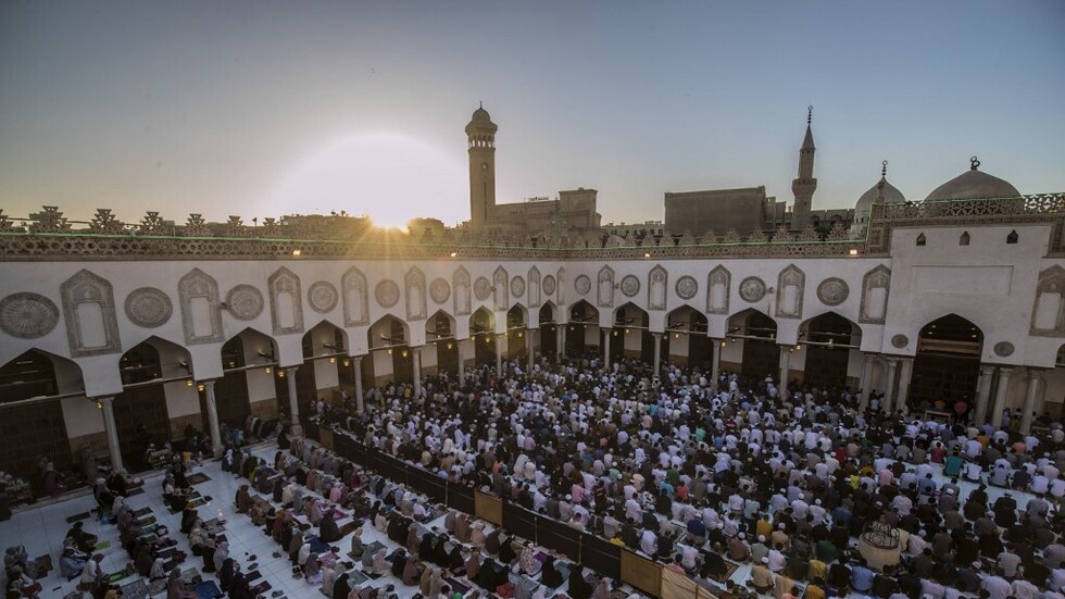 الإفتاء المصرية تحذر من فعل خاطئ وقت أذان الفجر يفسد الصيام