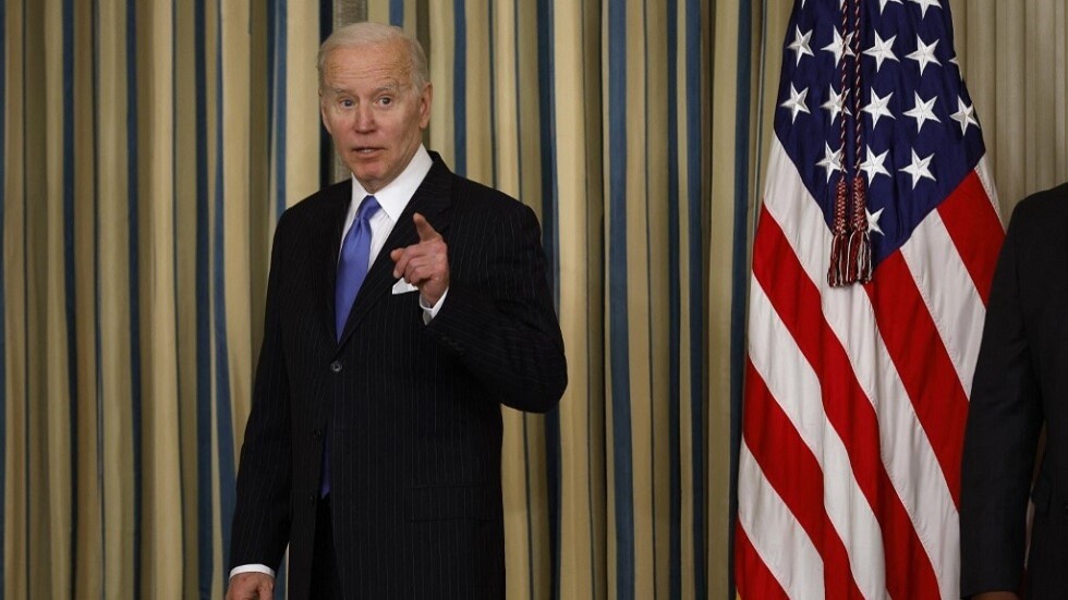 بايدن يصدر بيانا حول تسليم أنظمة دفاع جوي لأوكرانيا