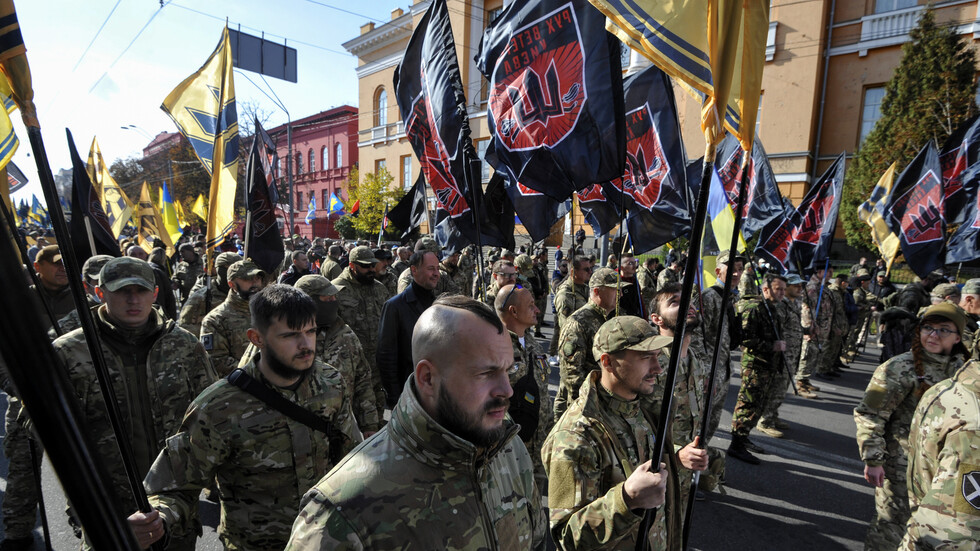 أوكرانيون ينشرون تعليقات مقززة على صورة جندي روسي عذّبه النازيون وأحرقوه حيا (صور)