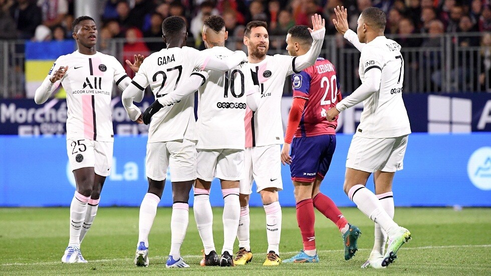 باريس سان جيرمان يمطر شباك كليرمون بسداسية نيمار ومبابي.. وميسي يوزع الهدايا (فيديو)