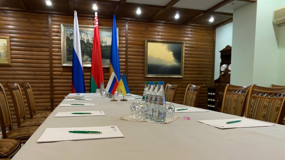 خبير أمريكي: بعض الأدلة تشير إلى أن واشنطن تعرقل التسوية في أوكرانيا