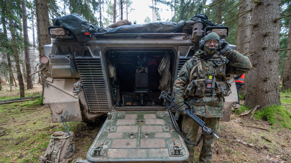 وسائل إعلام: أوكرانيا تعتزم اقتناء عشرات المدرعات الألمانية من الشركة المنتجة مباشرة