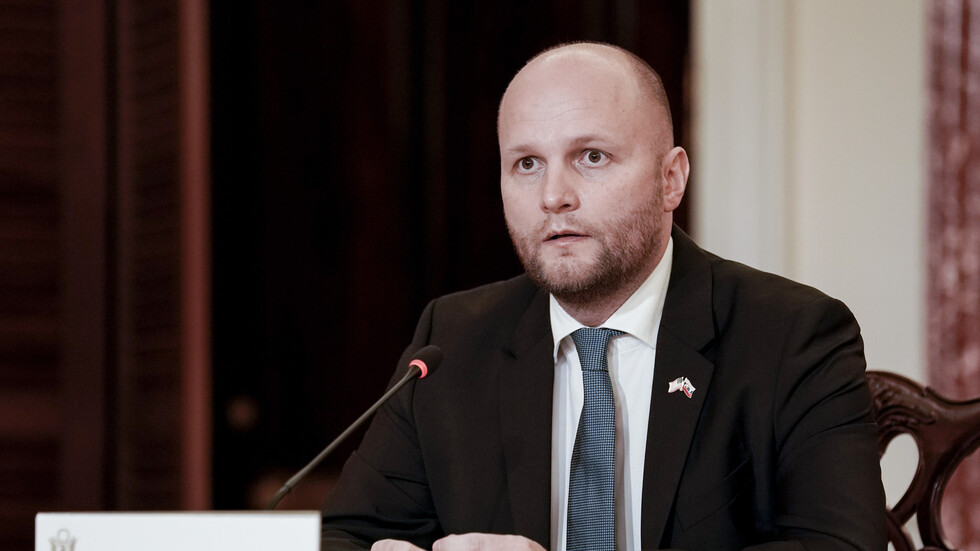 سلوفاكيا: نتفاوض مع أوكرانيا على إمدادها بمدافع هاوتزر متحركة