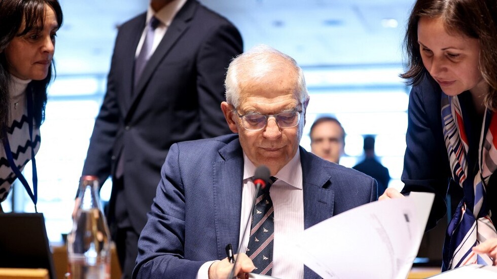 بوريل: دعونا لا نتوهم.. وقف النفط والغاز من روسيا لن يوقف الجيش الروسي