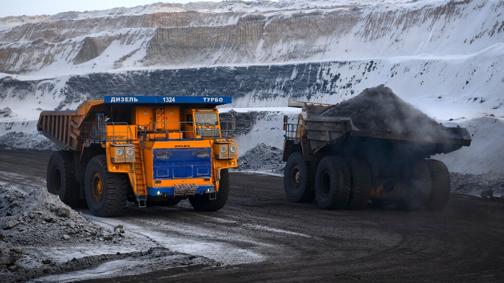 "بلومبرغ": توريد الفحم الروسي إلى الصين سيزداد بمقدار 30% العام الجاري