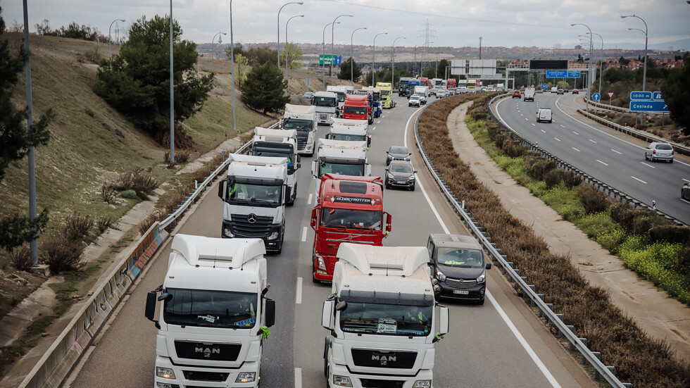 أزمة شاحنات على حدود الاتحاد الأوروبي مع بيلاروس