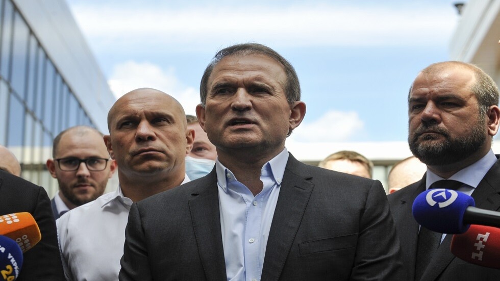 زيلينسكي يعرض على روسيا استبدال ميدفيدتشوك بأسرى أوكرانيين