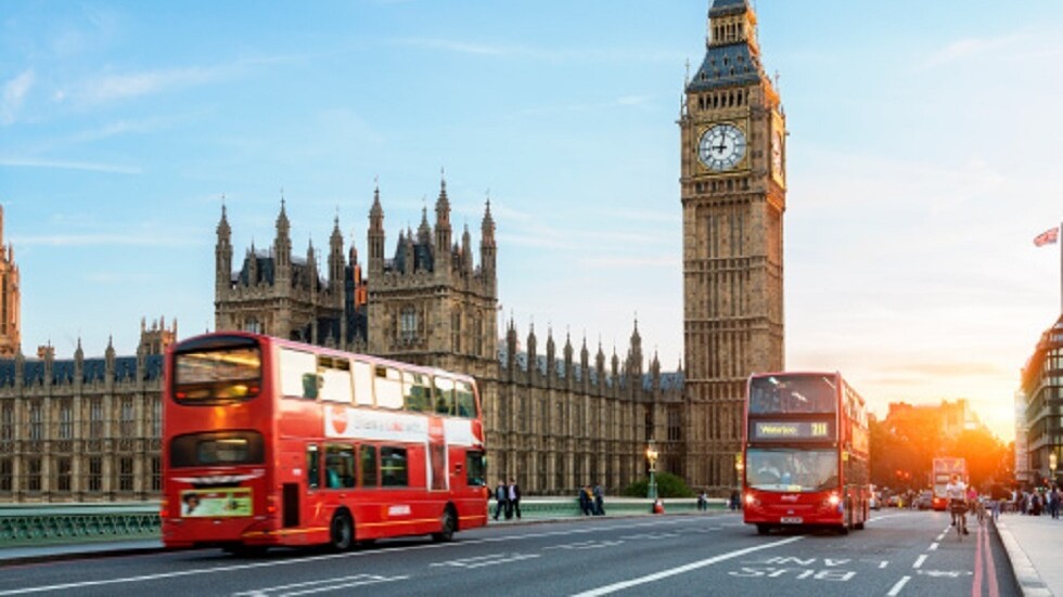 "تلغراف": ارتفاع الأسعار يجبر البريطانيين على تخزين المواد الغذائية وتخفيض استعمال السيارات