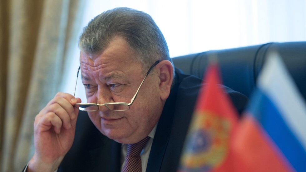 وزارة الخارجية الروسية: أكثر من 25 ألف قطعة سلاح وزعت في أوكرانيا من دون حسيب أو رقيب