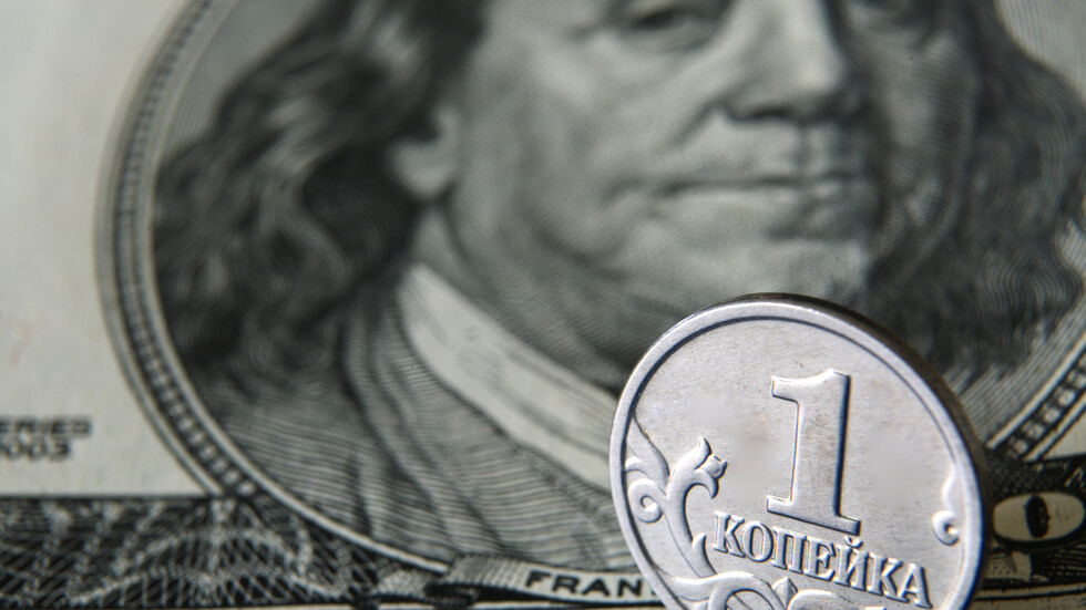 مسؤول روسي: الروبل سيزيد من دوره مع اهتمام الدول بالتجارة