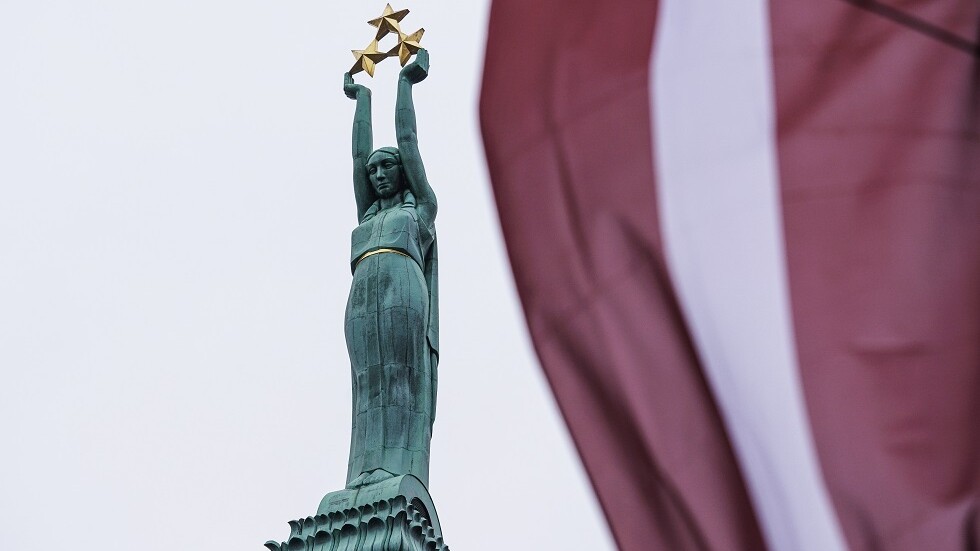 لاتفيا: أنفقنا ثلث ميزانيتنا الدفاعية على تقديم المساعدة لأوكرانيا