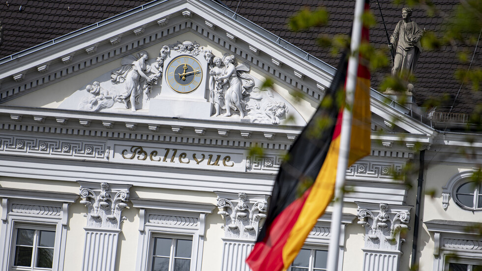 القضاء الألماني يتهم مواطنا سوريا بارتكاب "جرائم حرب"